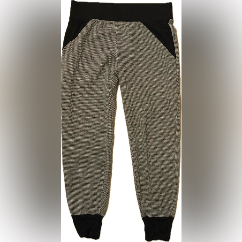 Beyond Yoga size L pants